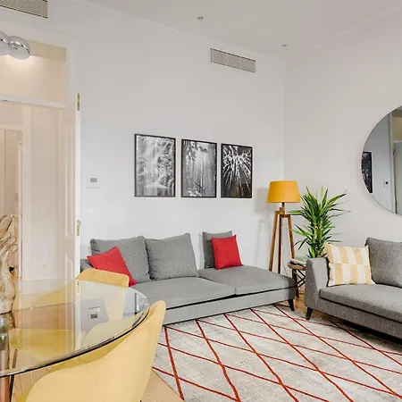 Appartement Architectural Gem In Baixa Lissabon