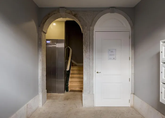 Apartment Architectural Gem In Baixa *