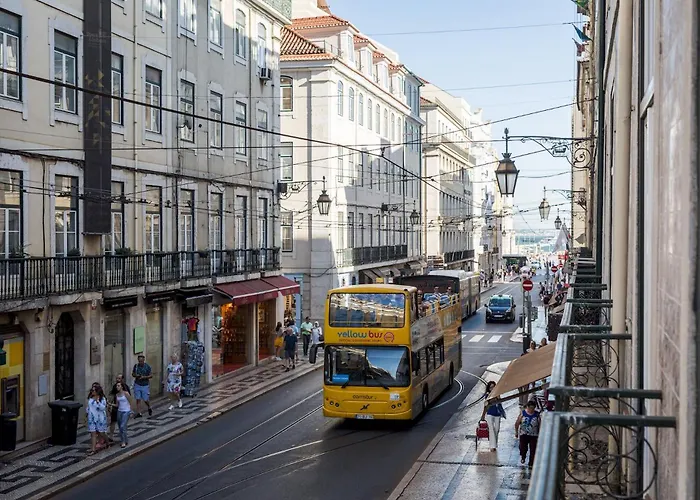 Apartment Architectural Gem In Baixa