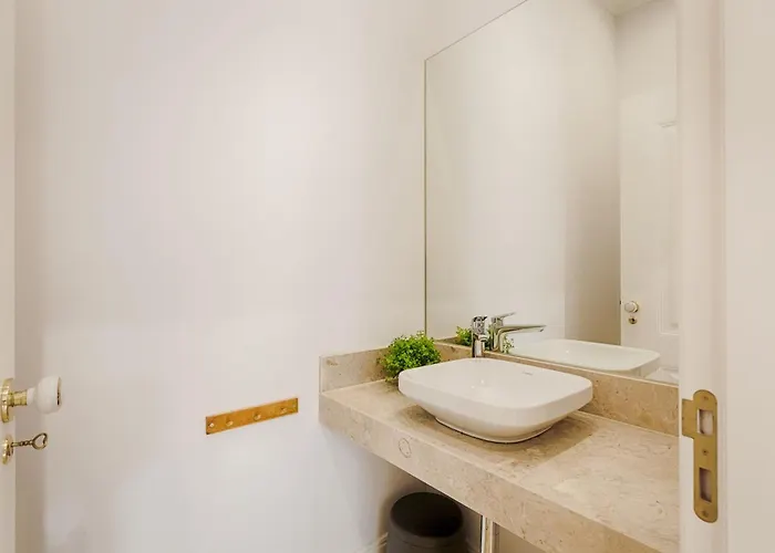 Apartment Architectural Gem In Baixa *